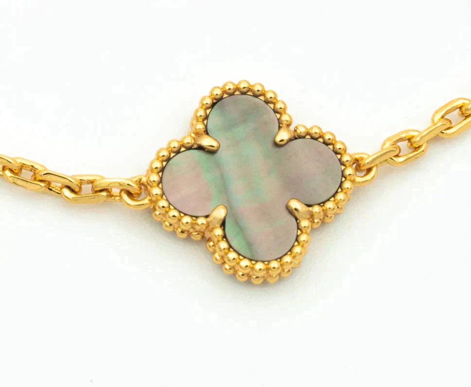 [⭐Hyrra Jewelry] CLOVER 5 MOTIF GRAY MOP BRACELET COLLECTION
