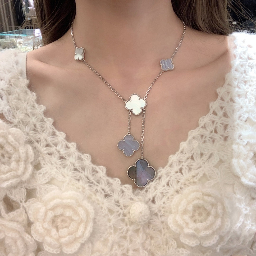 [⭐Hyrra Jewelry]CLOVER MOP CHALCEDONY NECKLACE SILVER 6 MOTIF