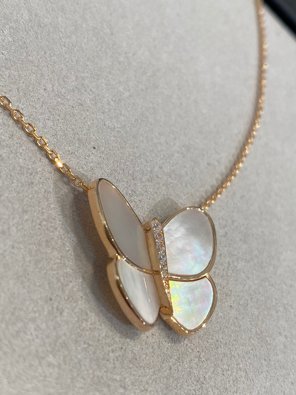 [⭐Hyrra Jewelry]BUTTERFLY GOLD MOP DIAMOND NECKLACE