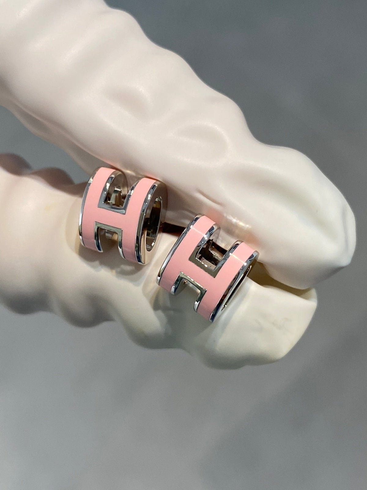 [⭐Hyrra Jewelry]MINI POP H SILVER EARRINGS PINK
