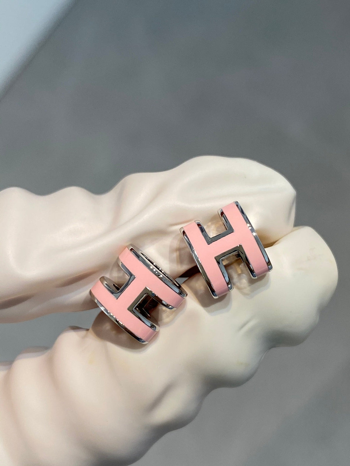 [⭐Hyrra Jewelry]MINI POP H SILVER EARRINGS PINK