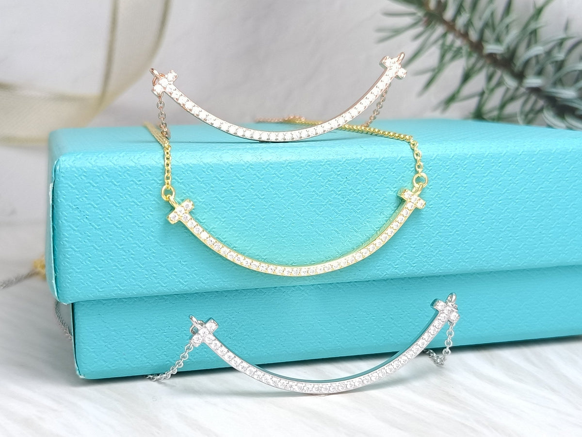 [Hyrra Jewelry]BIG SMILE PEDANT DIAMOND NECKLACE