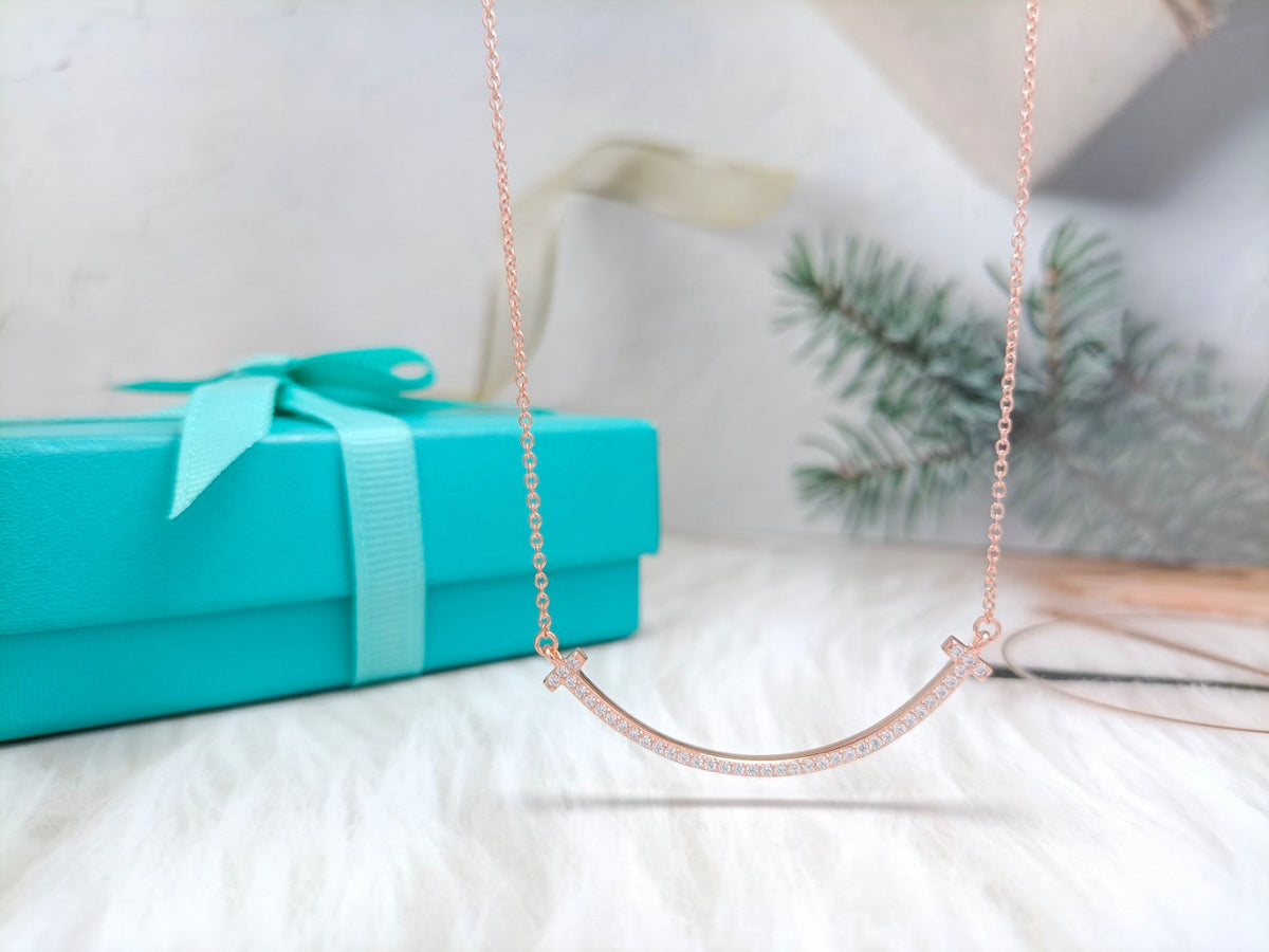 [Hyrra Jewelry]BIG SMILE PEDANT DIAMOND NECKLACE