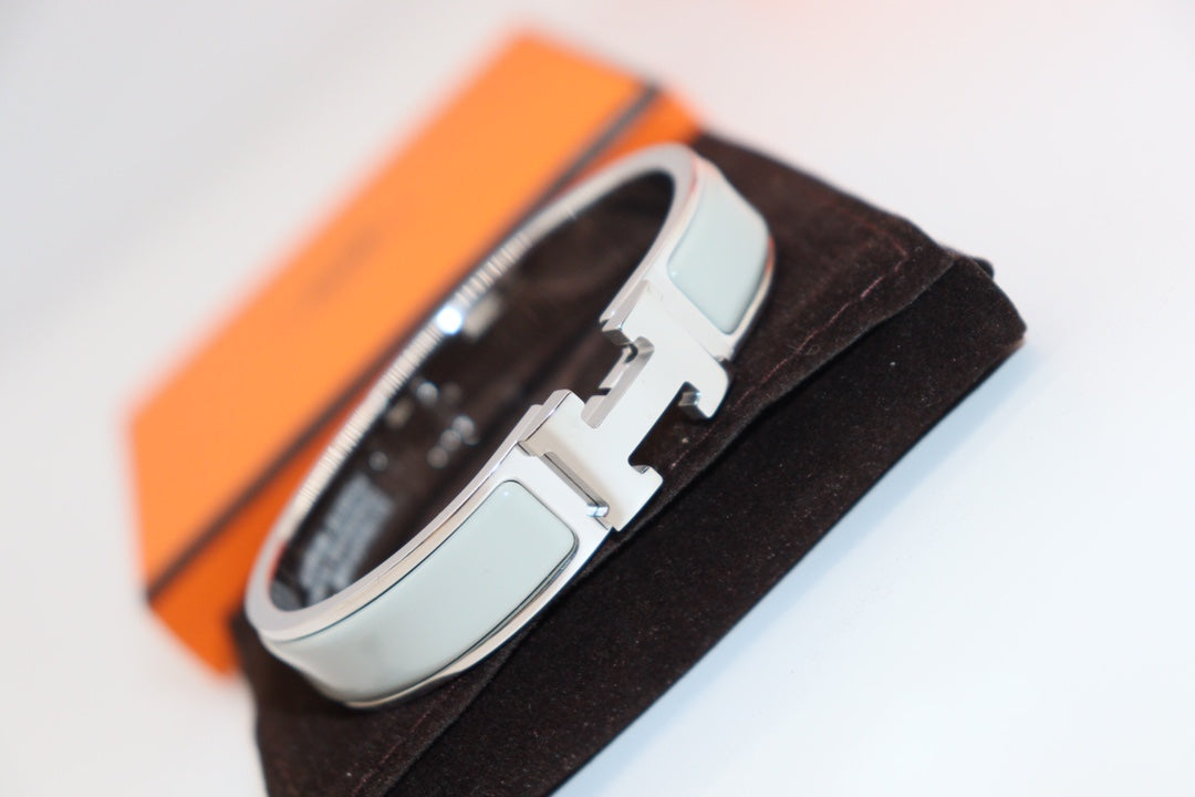 [⭐Hyrra Jewelry]H LIGHT BLUE BRACELET