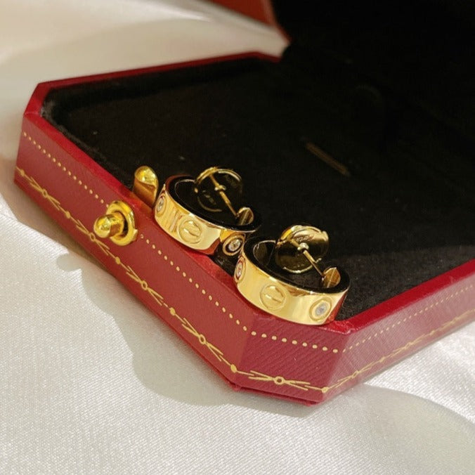 [⭐Hyrra Jewelry]LOVE EARRINGS 5.7MM 2 DIAMONDS