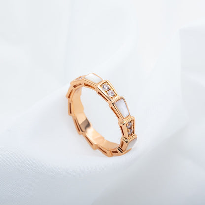 [⭐Hyrra Jewelry]SERPENTI RING PINK GOLD DIAMOND MOP 3MM