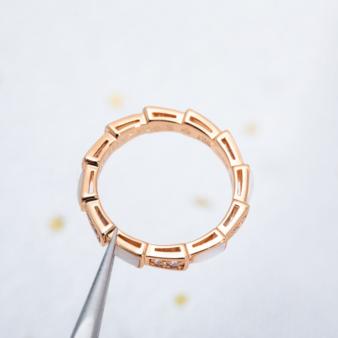 [⭐Hyrra Jewelry]SERPENTI RING PINK GOLD DIAMOND MOP 3MM