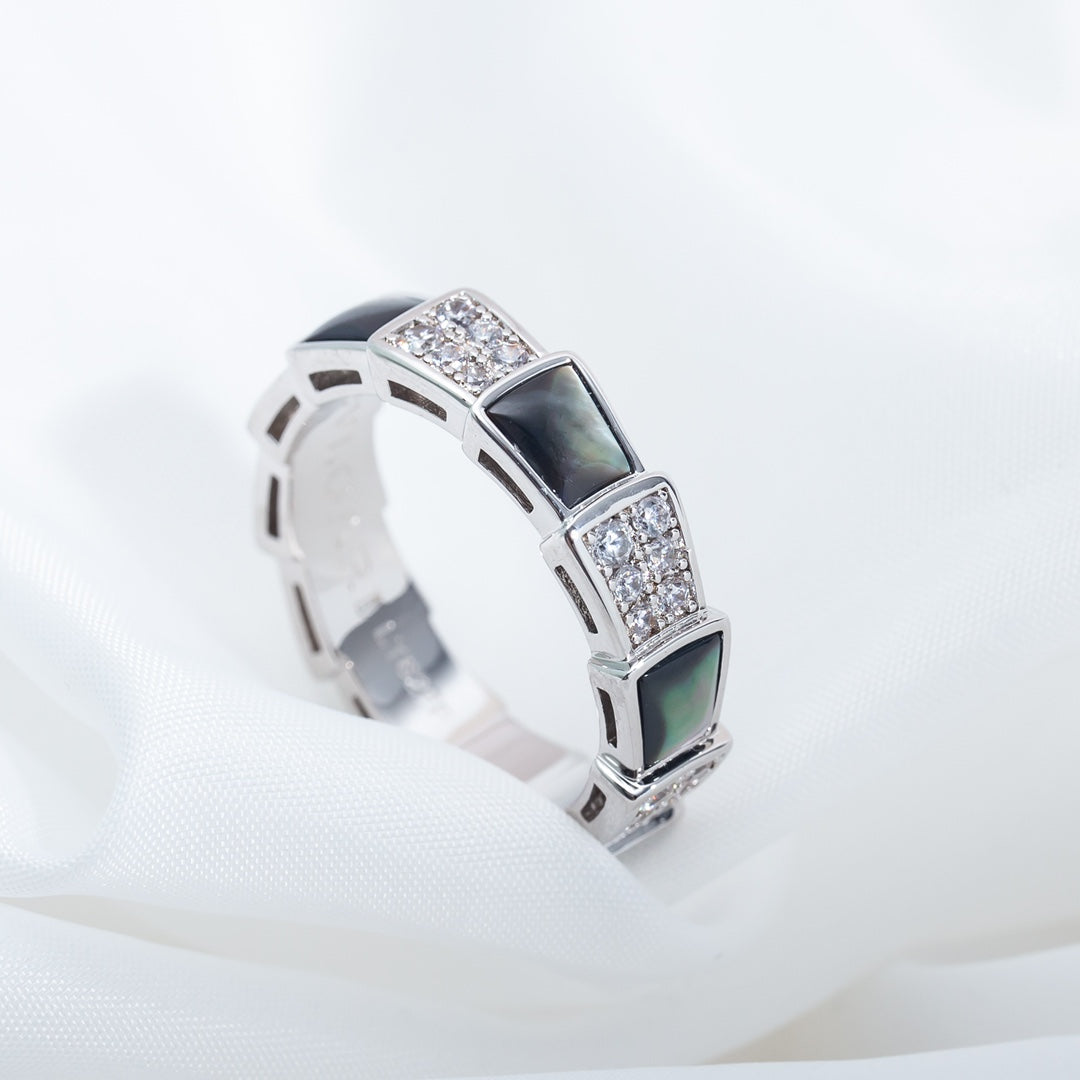 [⭐Hyrra Jewelry]SERPENTI RING SILVER DIAMOND BLACK MOP 4MM