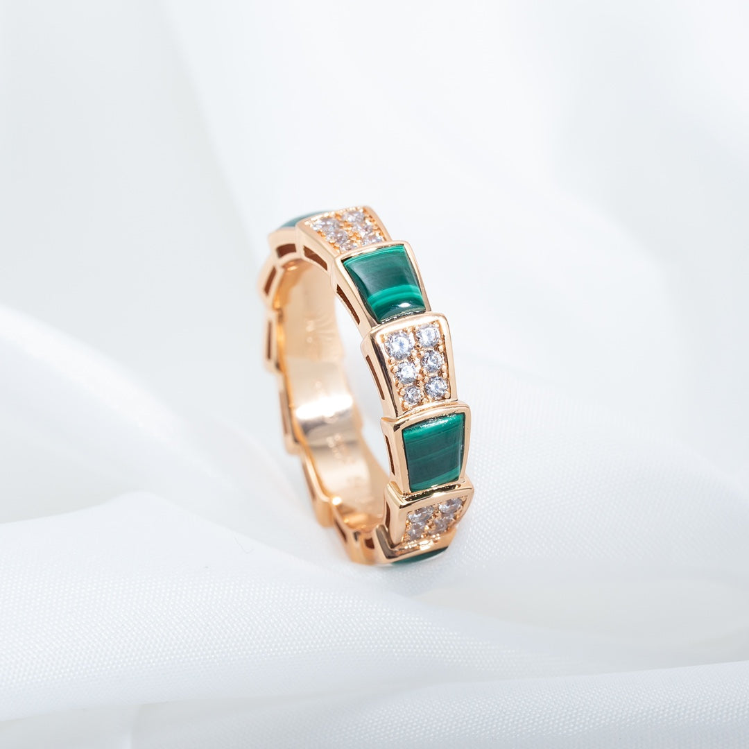 [⭐Hyrra Jewelry]SERPENTI RING PINK GOLD MALACHITE DIAMOND PAVED 4MM