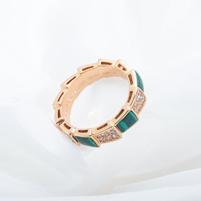 [⭐Hyrra Jewelry]SERPENTI RING PINK GOLD MALACHITE DIAMOND PAVED 4MM