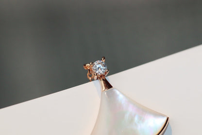[⭐Hyrra Jewelry]DREAM NECKLACE WHITE MOP PINK GOLD 1 DIAMOND
