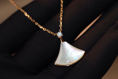 [⭐Hyrra Jewelry]DREAM NECKLACE WHITE MOP PINK GOLD 1 DIAMOND
