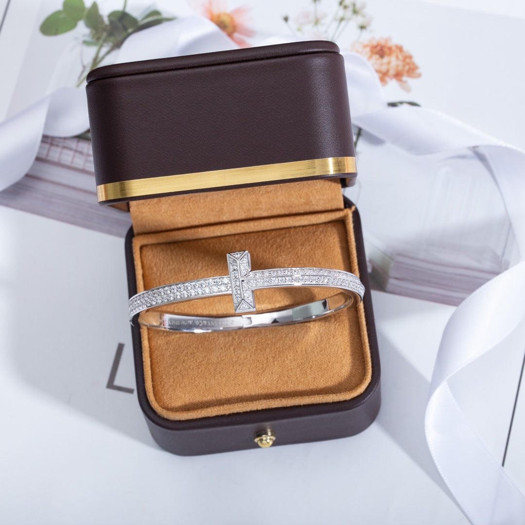 [Hyrra Jewelry]WIDE DIAMONDS HINGED BANGLE SILVER