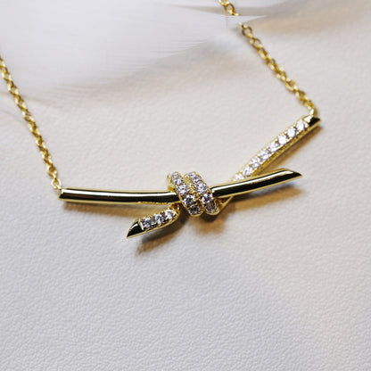 [Hyrra Jewelry]KNOT NECKLACE GOLD DIAMONDS