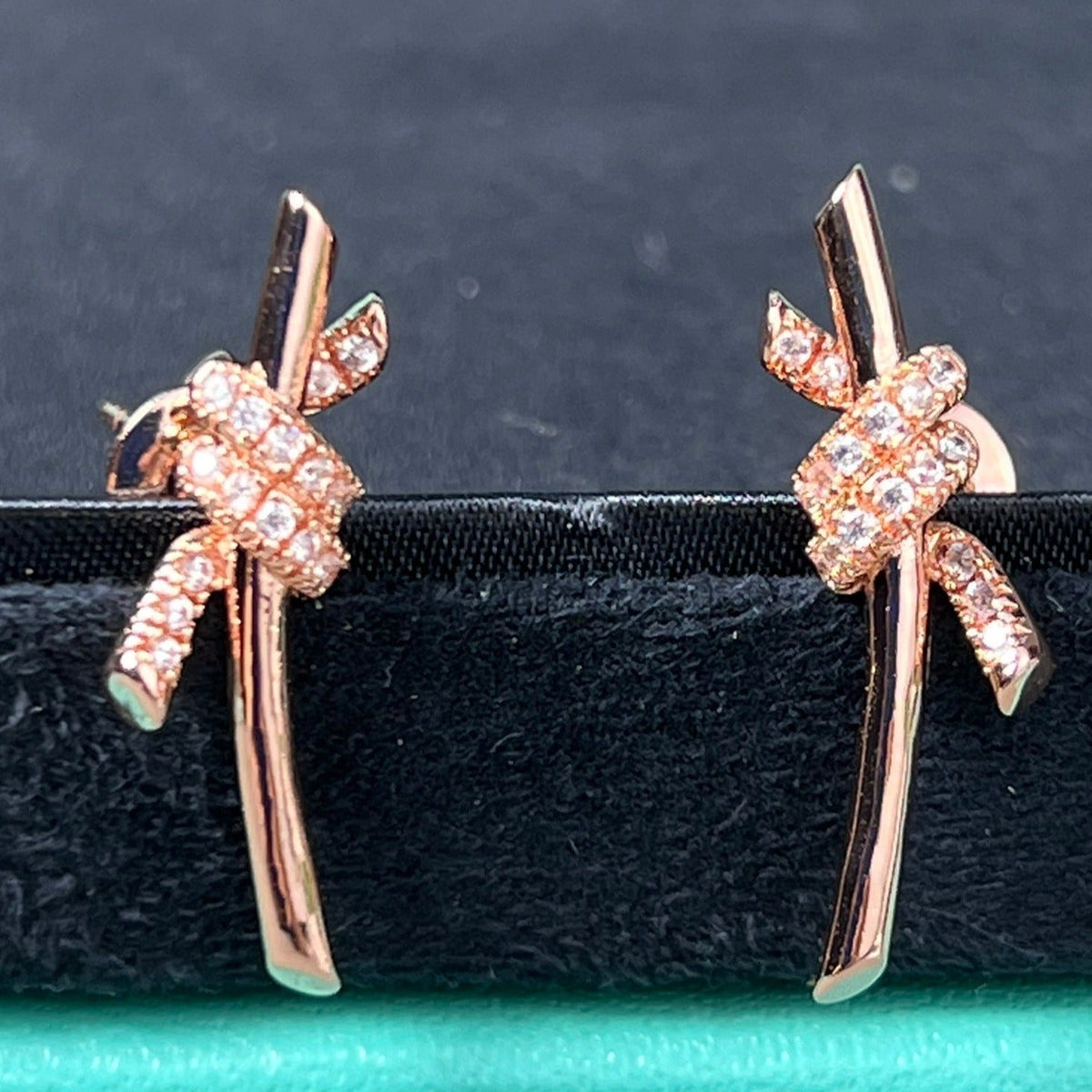 [Hyrra Jewelry]KNOT EARRINGS PINK GOLD DIAMOND