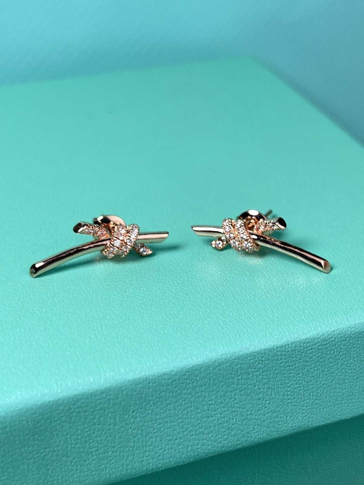 [Hyrra Jewelry]KNOT EARRINGS PINK GOLD DIAMOND