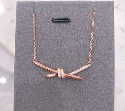 [Hyrra Jewelry]KNOT NECKLACE DIAMONDS