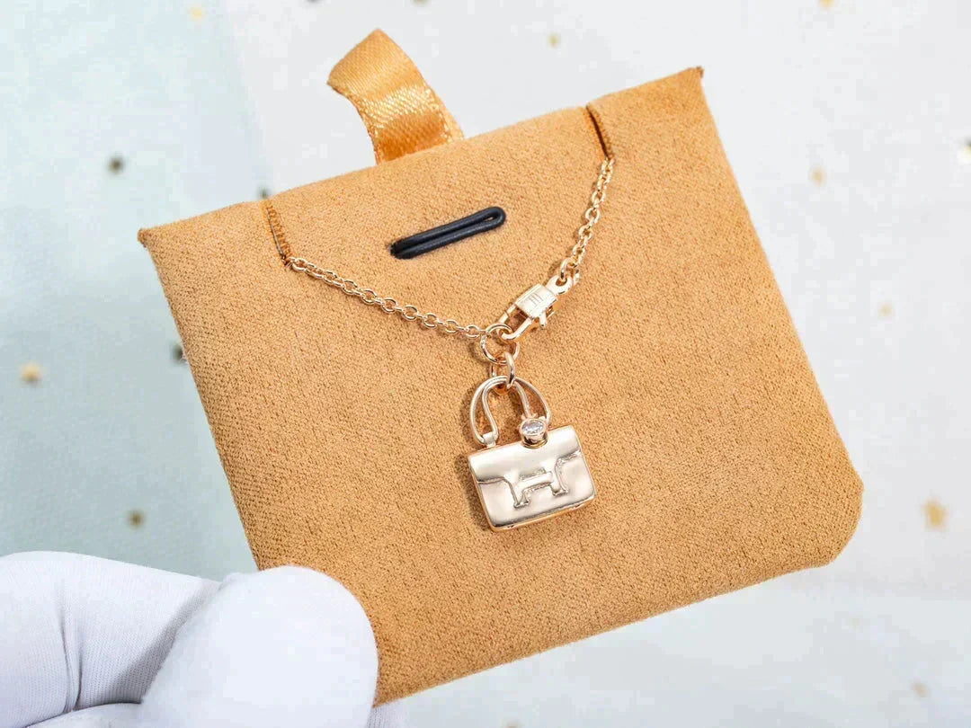 [⭐Hyrra Jewelry]AMULETTE PEDANT ROSE GOLD NECKLACE