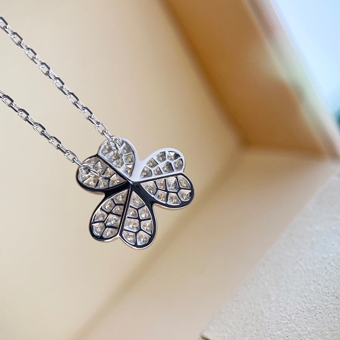 [⭐Hyrra Jewelry]CLOVER DIAMOND NECKLACE SILVER