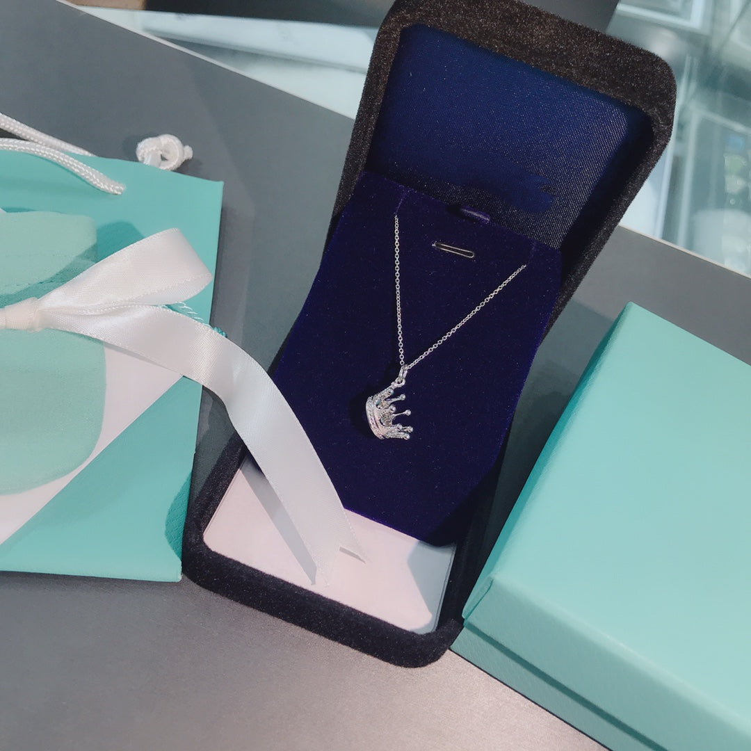 [Hyrra Jewelry]CROWN PEDANT NECKLACE