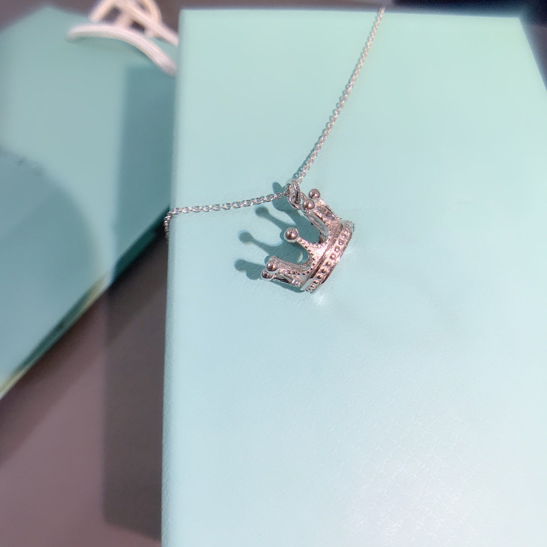 [Hyrra Jewelry]CROWN PEDANT NECKLACE