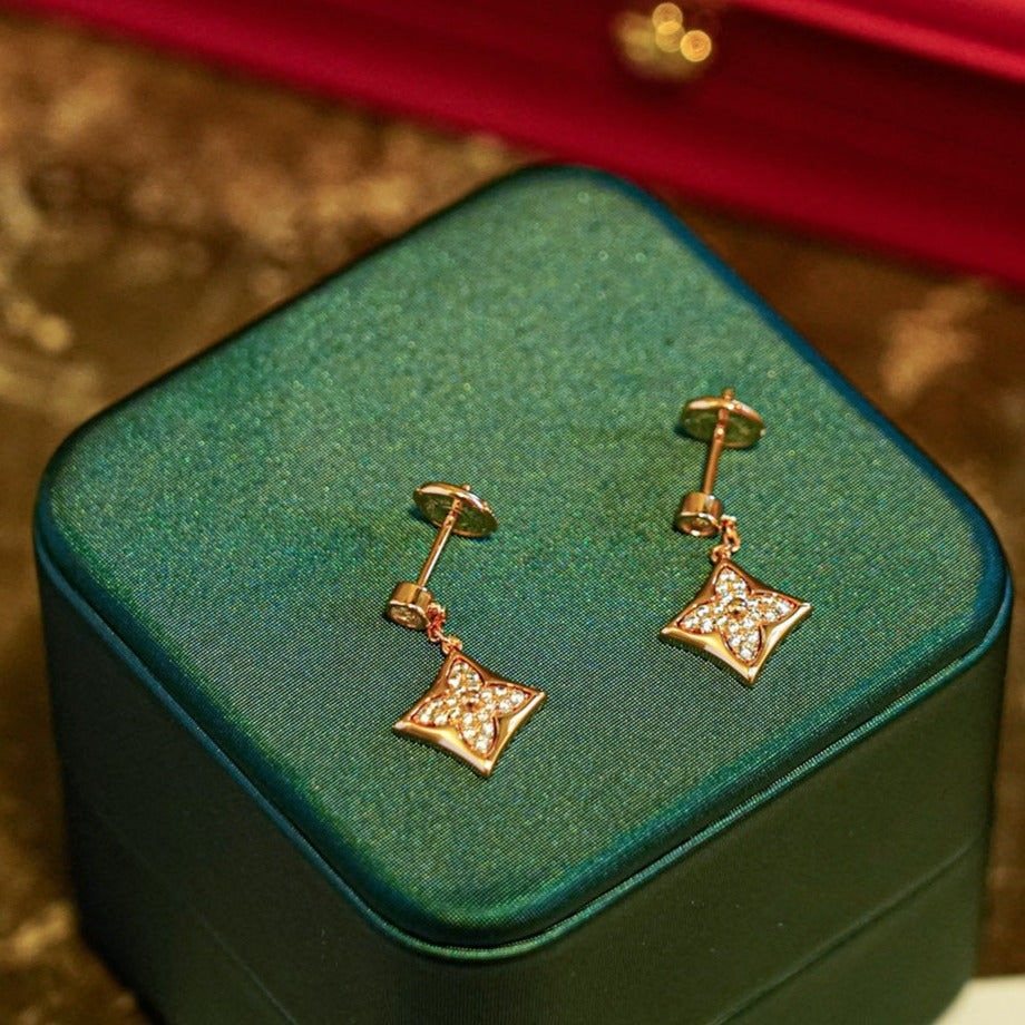 [⭐Hyrra Jewelry]STAR DIAMONDS EARRINGS GOLD