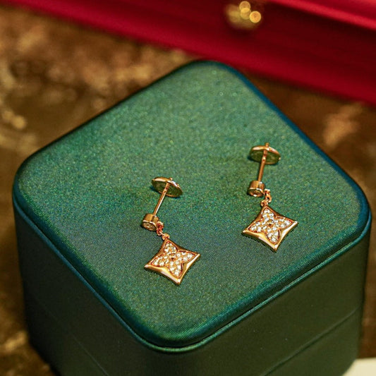 [⭐Hyrra Jewelry]STAR DIAMONDS EARRINGS GOLD