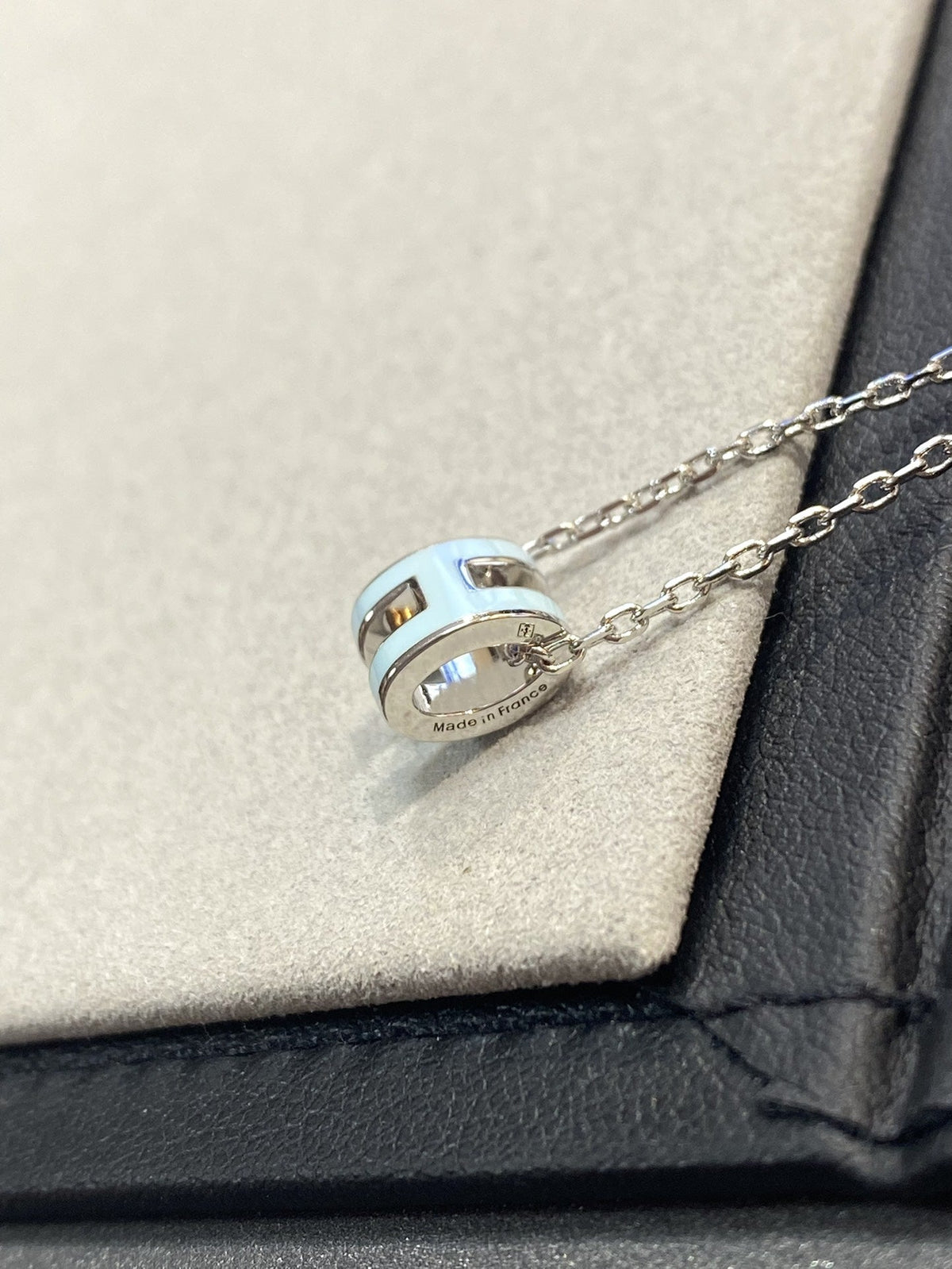 [⭐Hyrra Jewelry]POP H LIGHT BLUE NECKLACE
