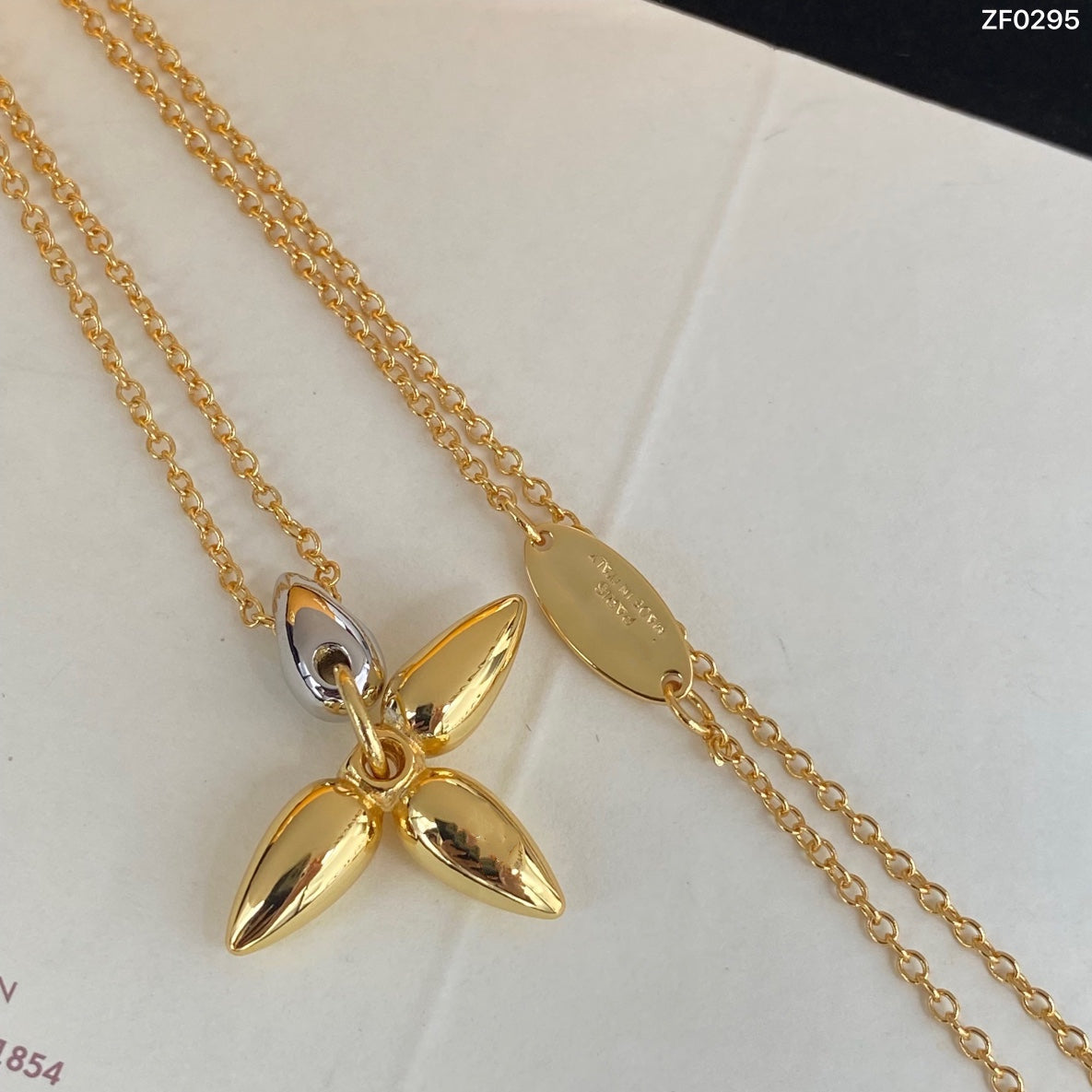 [⭐Hyrra Jewelry]LOUISETTE PEDANT GOLD NECKLACE