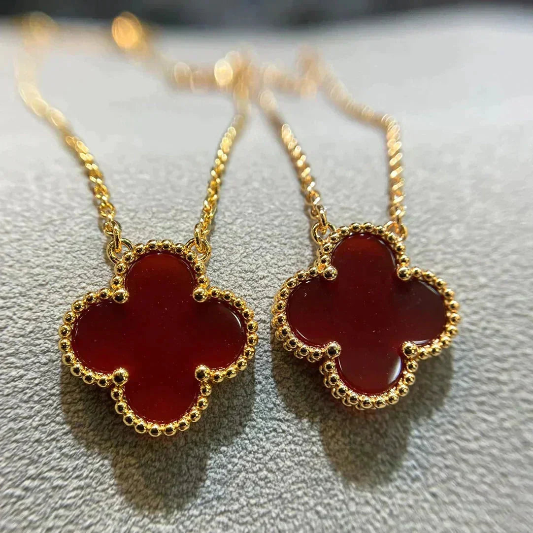 [⭐Hyrra Jewelry]CLOVER 15MM CARNELIAN SINGLE FLOWER NECKLACE