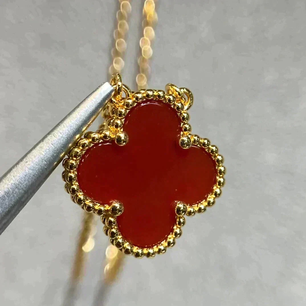 [⭐Hyrra Jewelry]CLOVER 15MM CARNELIAN SINGLE FLOWER NECKLACE