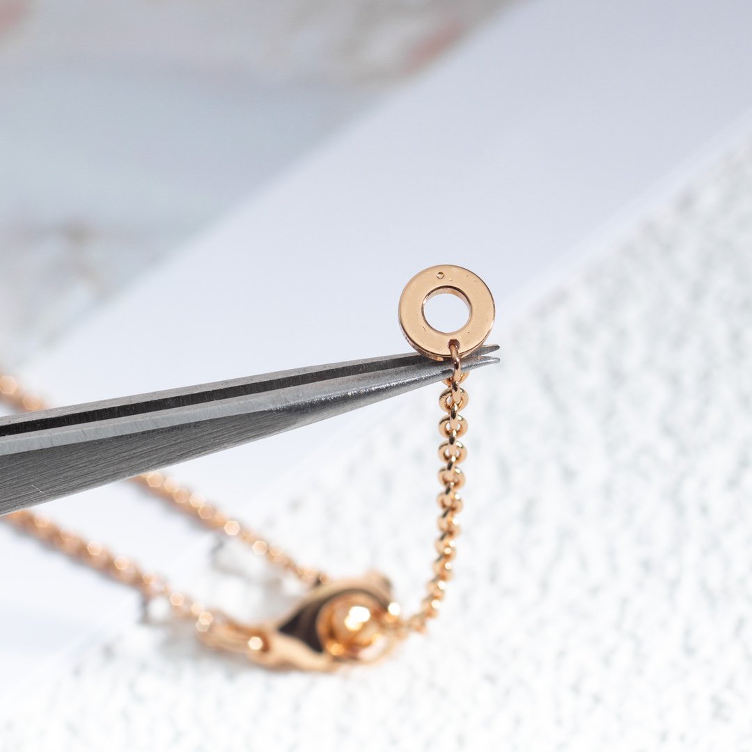 [⭐Hyrra Jewelry]ZERO 1 WHITE CERAMIC PINK GOLD DIAMOND NECKLACE