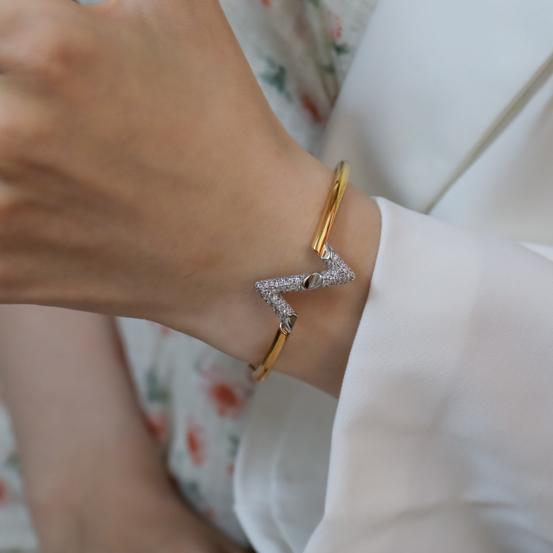 [⭐Hyrra Jewelry]VOLTE UPSITE DOWN GOLD DIAMOND BRACELET