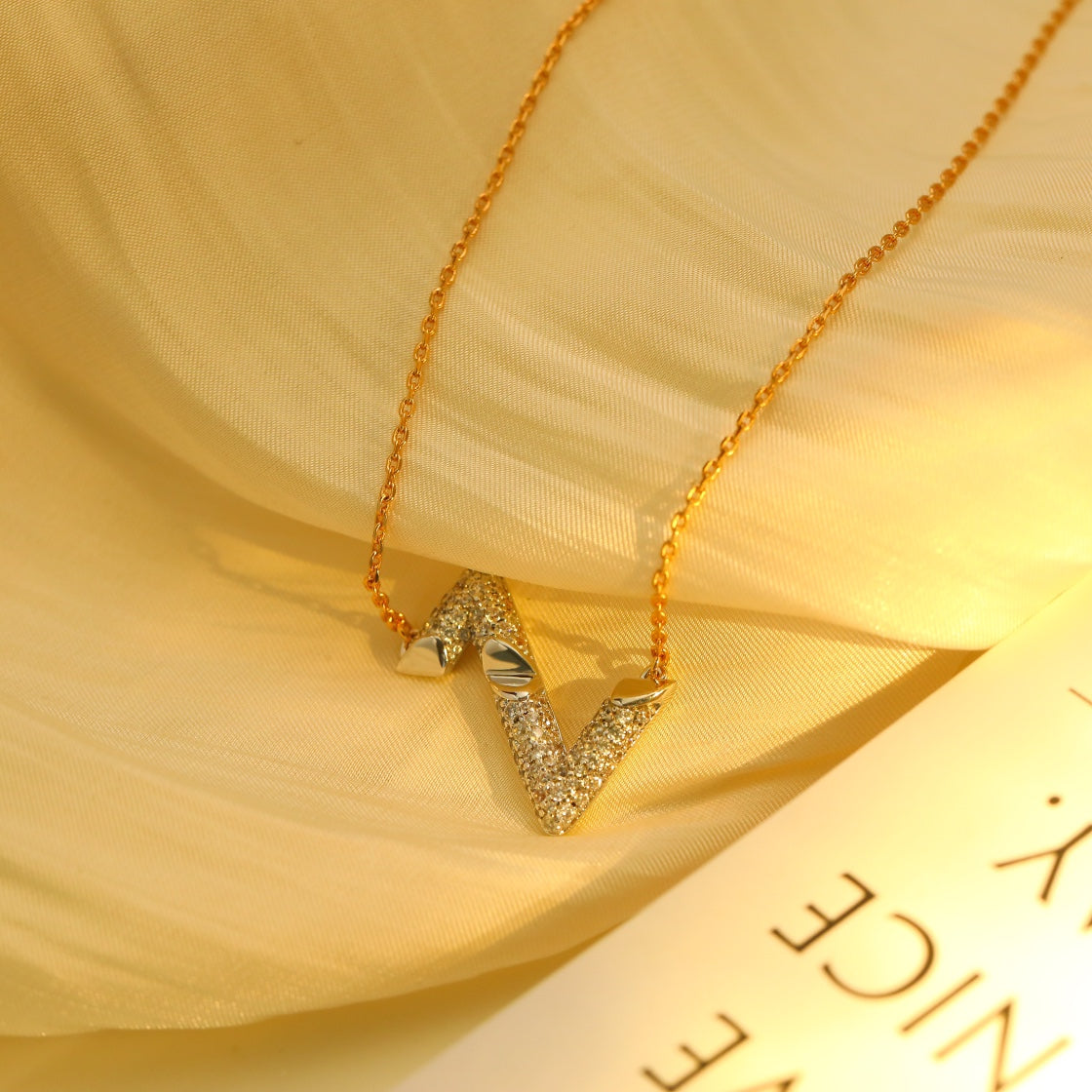 [⭐Hyrra Jewelry]VOLT SILVER DIAMOND PEDANT NECKLACE
