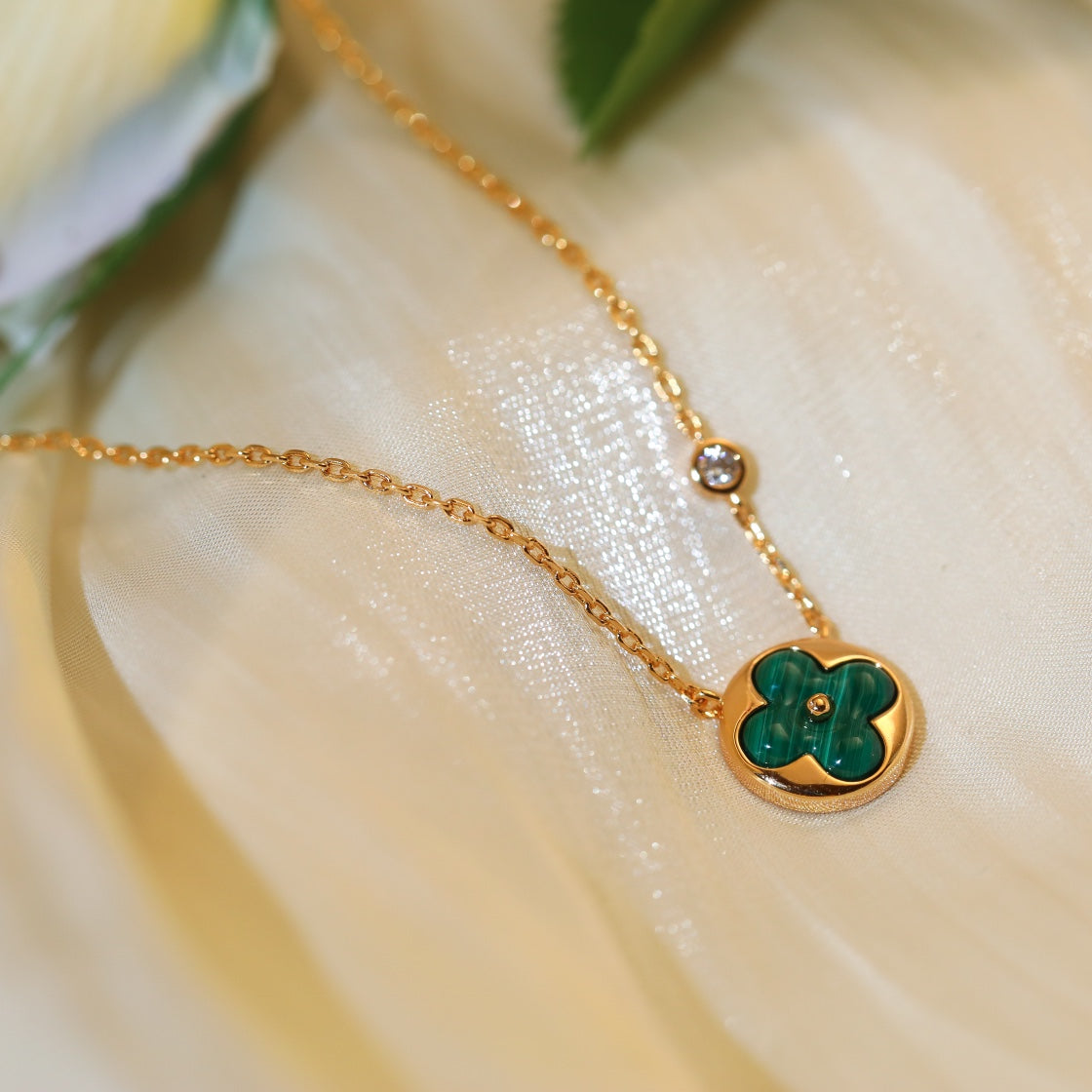 [⭐Hyrra Jewelry]SUN PEDANT PINK GOLD 1 DIAMOND NECKLACE