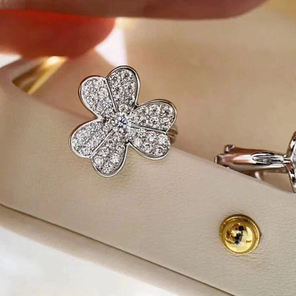 [⭐Hyrra Jewelry]CLOVER COMOS DIAMOND EARRINGS SILVER