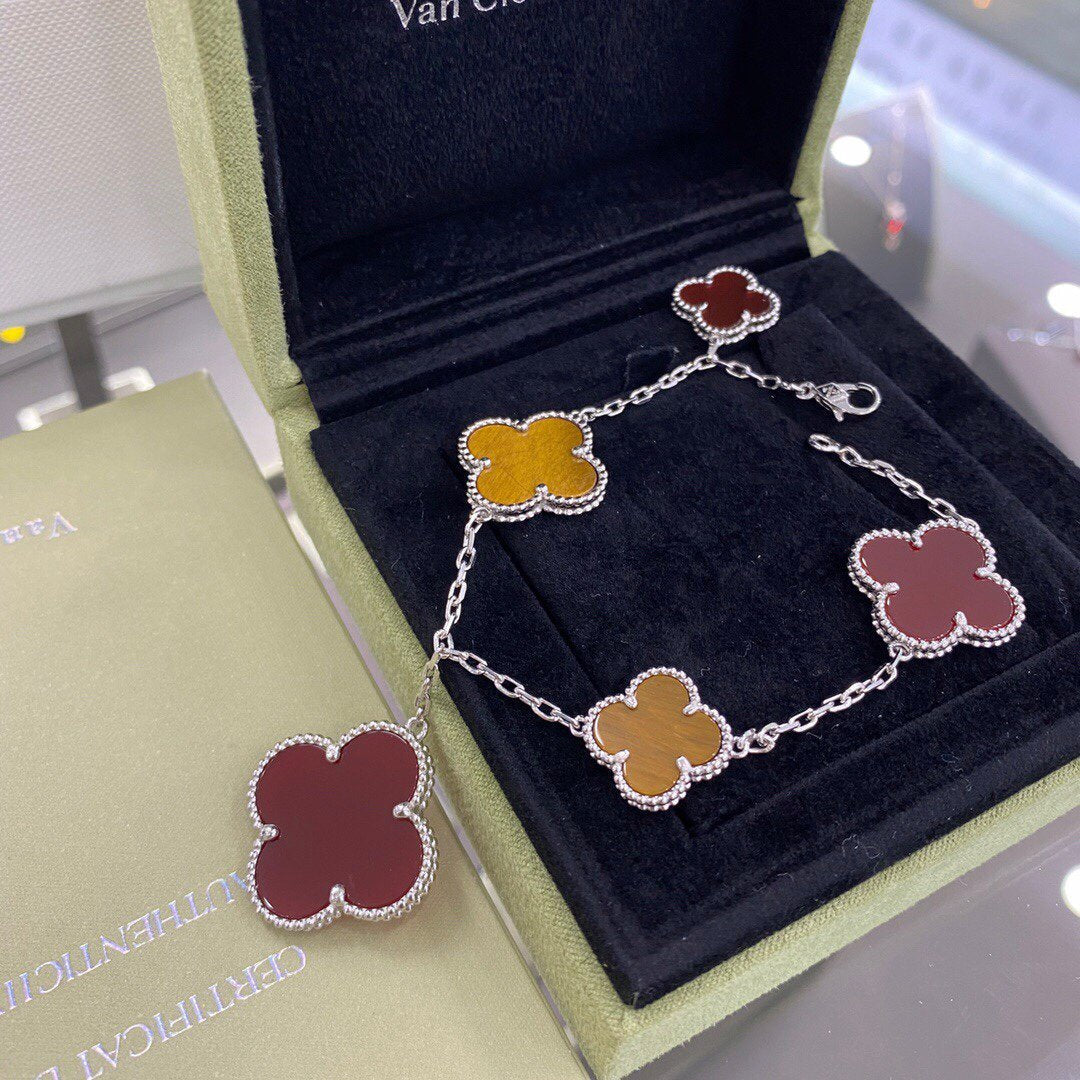 [⭐Hyrra Jewelry]CLOVER 5 MOTIFS SIVLER CARNELIAN TIGER EYE BRACELET