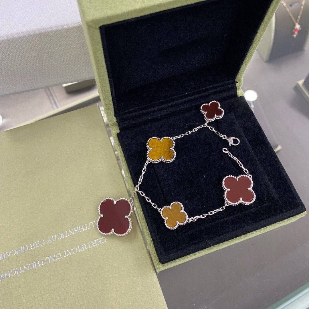 [⭐Hyrra Jewelry]CLOVER 5 MOTIFS SIVLER CARNELIAN TIGER EYE BRACELET