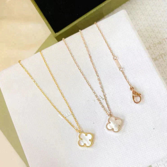 [⭐Hyrra Jewelry]CLOVER MINI 9.5MM WHITE MOTHER-OF-PEARL NECKLACE