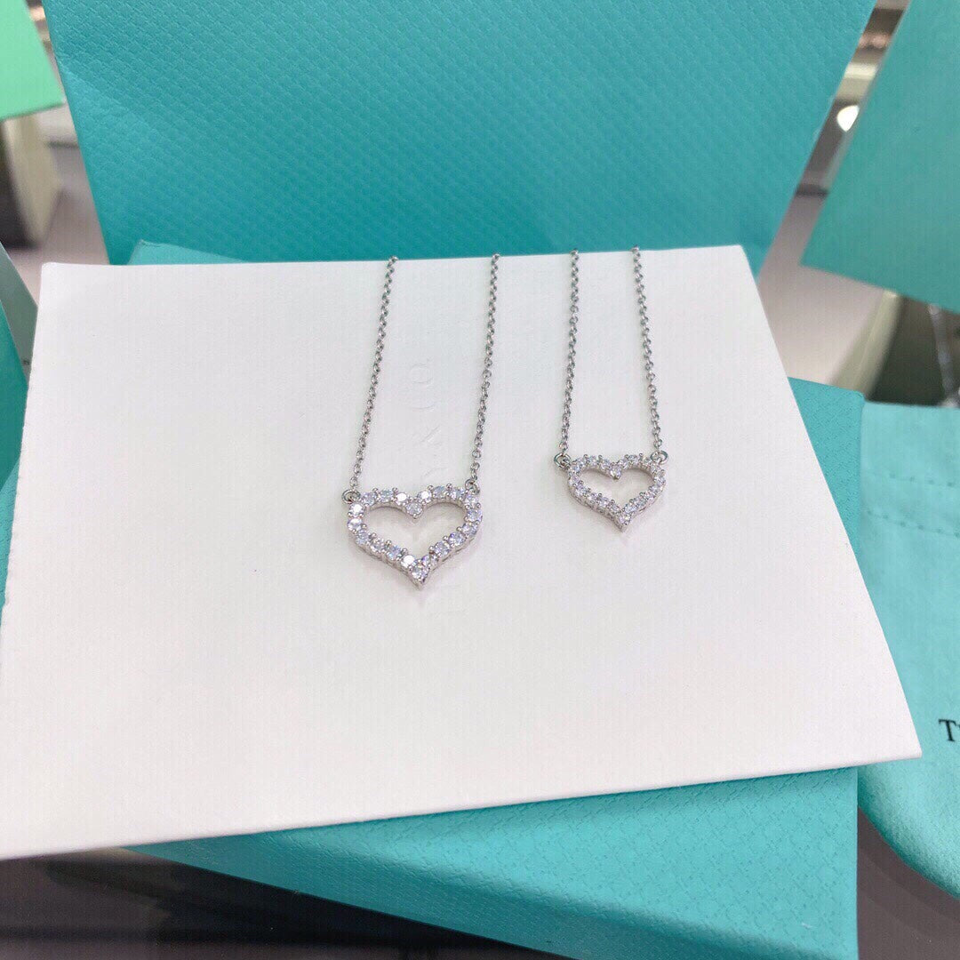 [Hyrra Jewelry]HEART-SHAPED DIAMOND NECKLACE