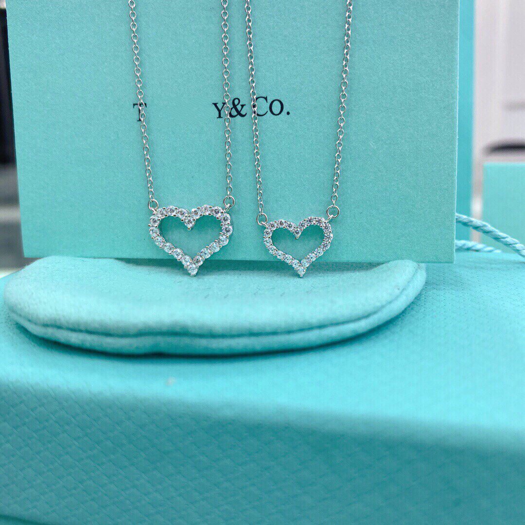 [Hyrra Jewelry]HEART-SHAPED DIAMOND NECKLACE