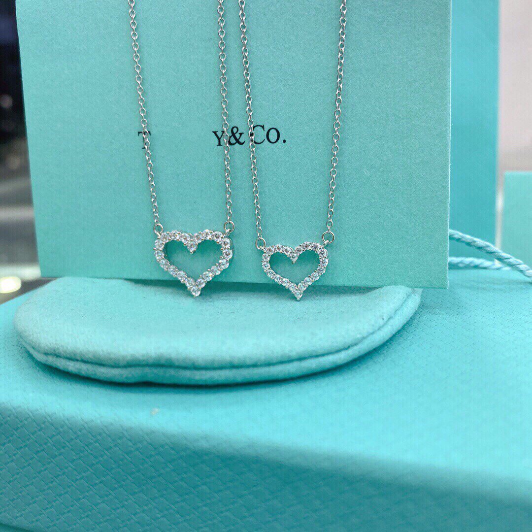 [Hyrra Jewelry]HEART-SHAPED DIAMOND NECKLACE
