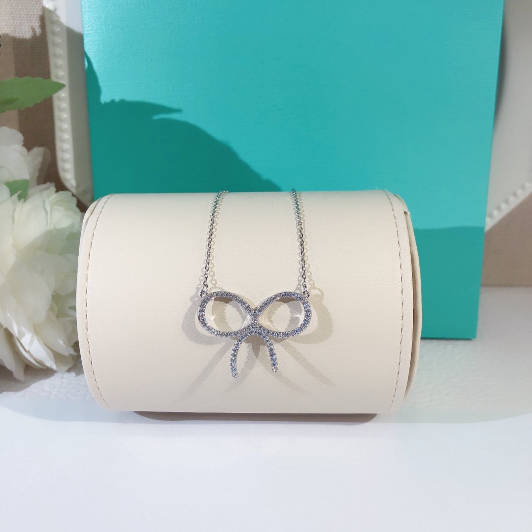 [Hyrra Jewelry]CLAW SET RHODIUM PLATED BOW NECKLACE