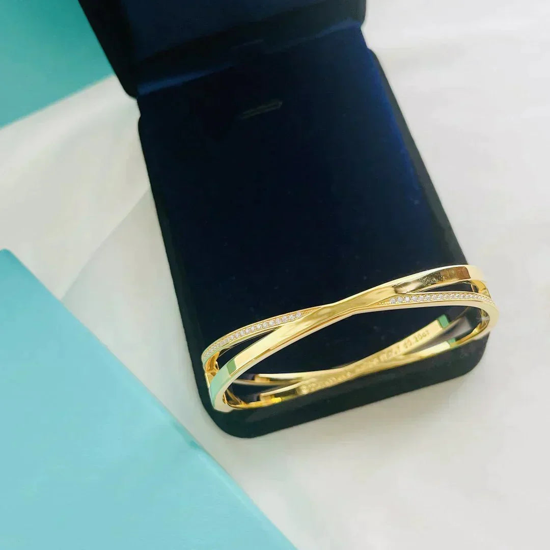 [Hyrra Jewelry]NARROW HINGED BANGLEIN WITH DIAMONDS SMALL