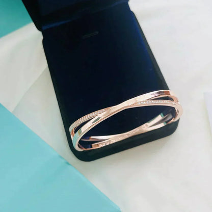 [Hyrra Jewelry]NARROW HINGED BANGLEIN WITH DIAMONDS SMALL