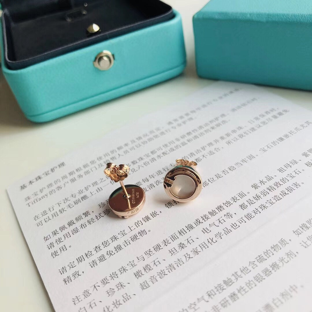 [Hyrra Jewelry]PEARL CIRCLE EARRINGS MOTHER