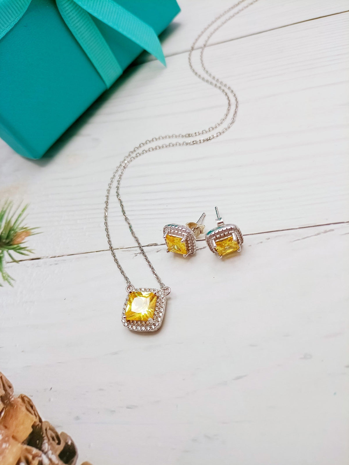 [Hyrra Jewelry]SPARKLERS CITRINE GEMSTONE PENDANT NECKLACE STERLING SILVER