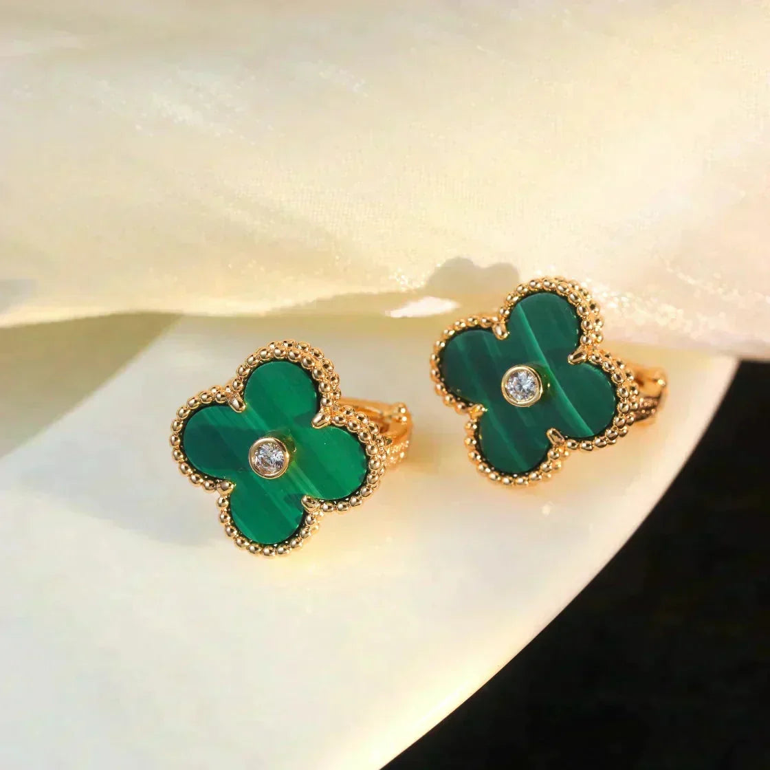 [⭐Hyrra Jewelry]CLOVER MEDIUM 1 MOTIFS MALACHITE DIAMOND EARRINGS