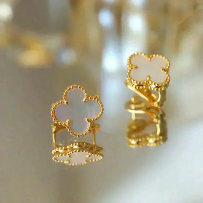 [⭐Hyrra Jewelry]CLOVER MEDIUM 1 MOTIFS  WHITE MOP STUD EARRINGS