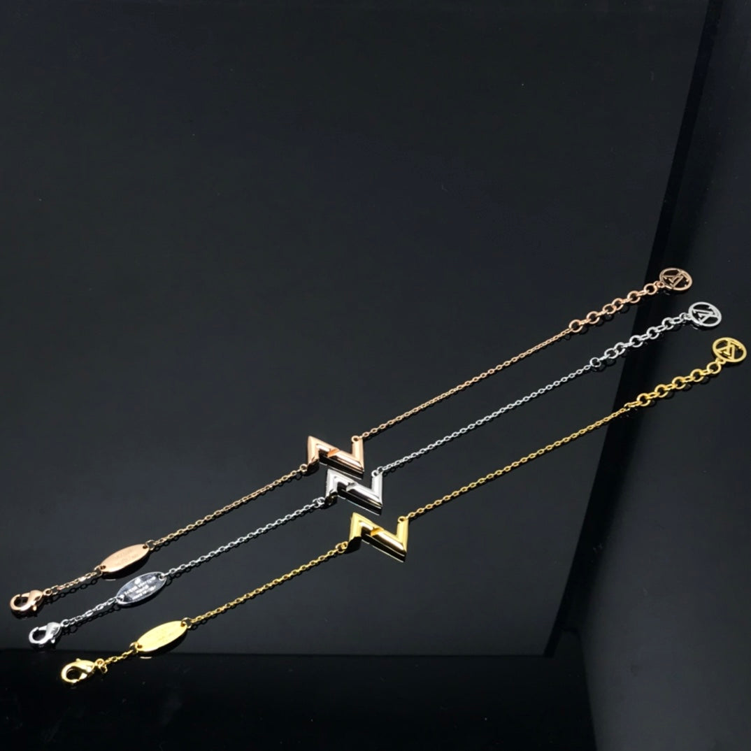 [⭐Hyrra Jewelry]VOLT LV LOGO BRACELET